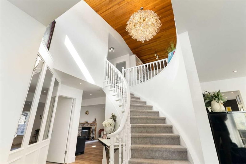 127 Edgewood Drive NW