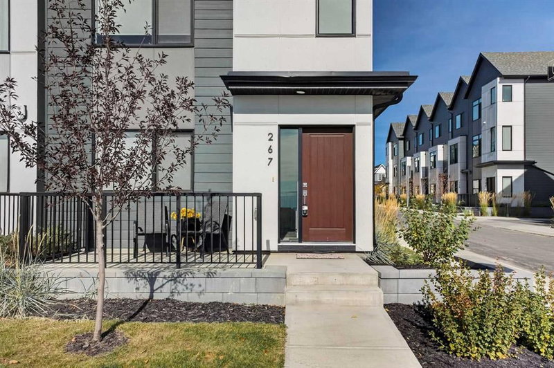 267 Dieppe Drive SW