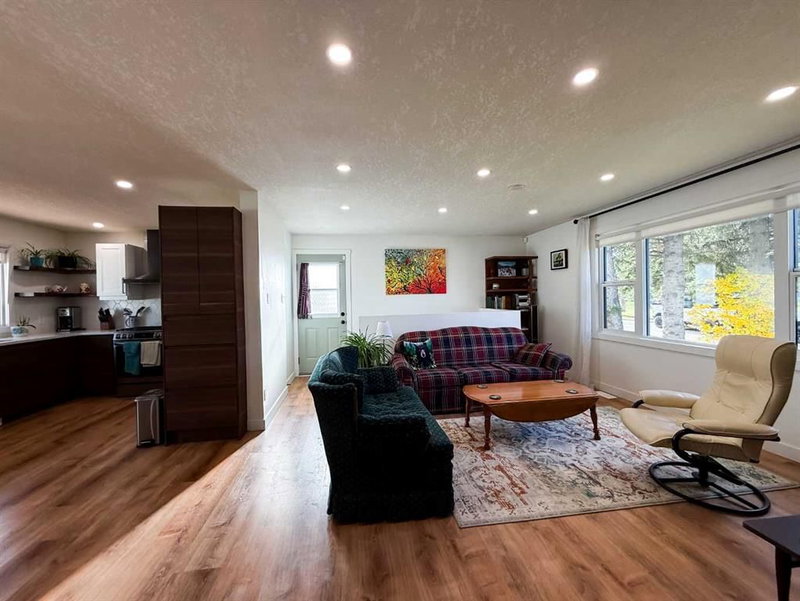 125 Douglas Drive