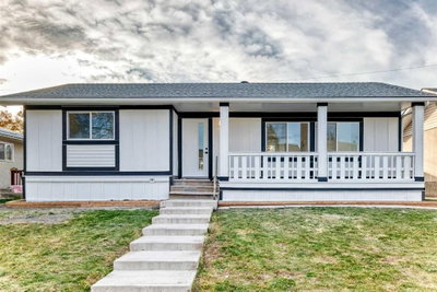 911 Penmeadows Road SE