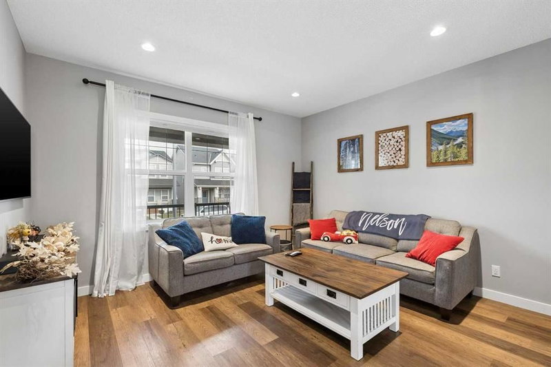 86 Hillcrest Close SW, Hillcrest — interior photo 7