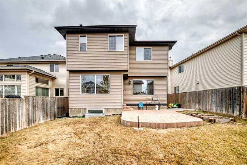 225 Kincora Heights NW