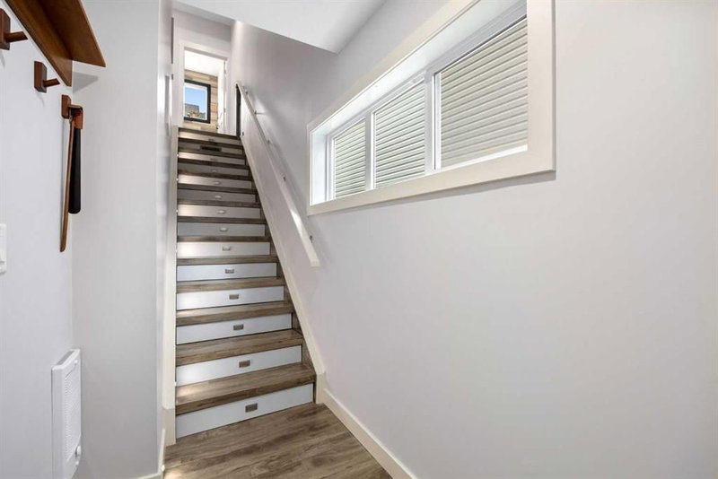 109 - 355 Nolancrest Heights NW