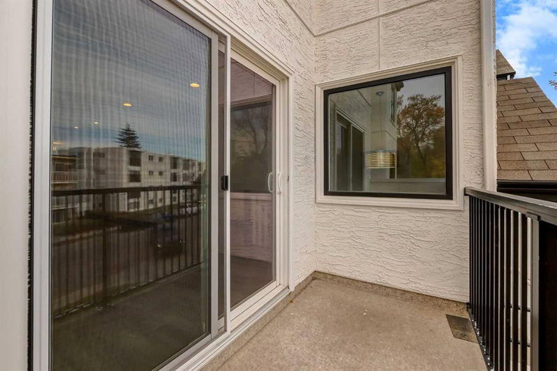 1619 16 Avenue SW, Sunalta — interior photo 6