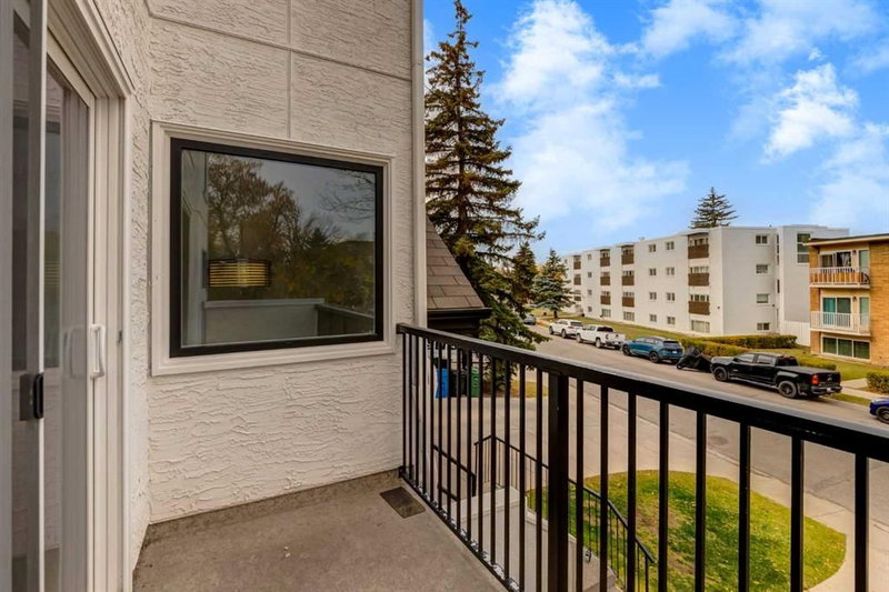 1619 16 Avenue SW, Sunalta — interior photo 7