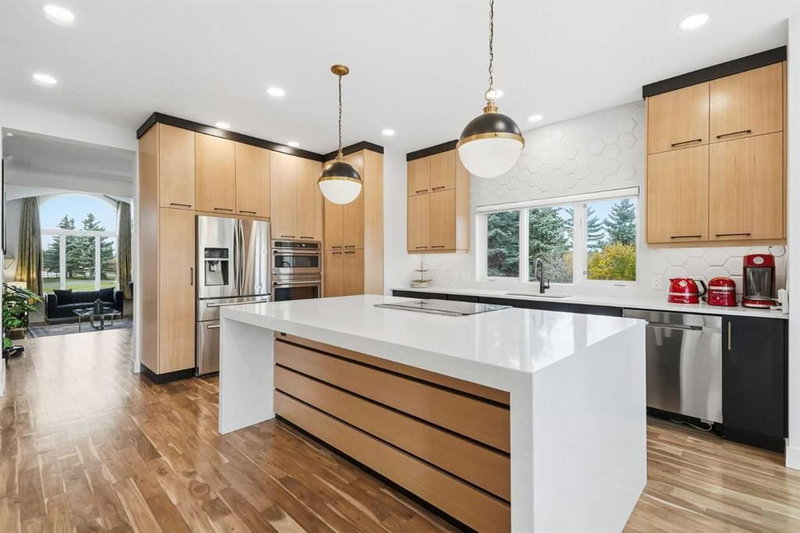 28 Bearspaw Acres