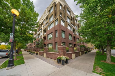 204 - 990 centre Avenue NE