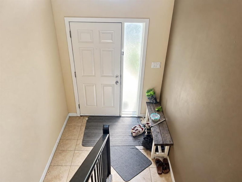 305 Coalbanks Boulevard W