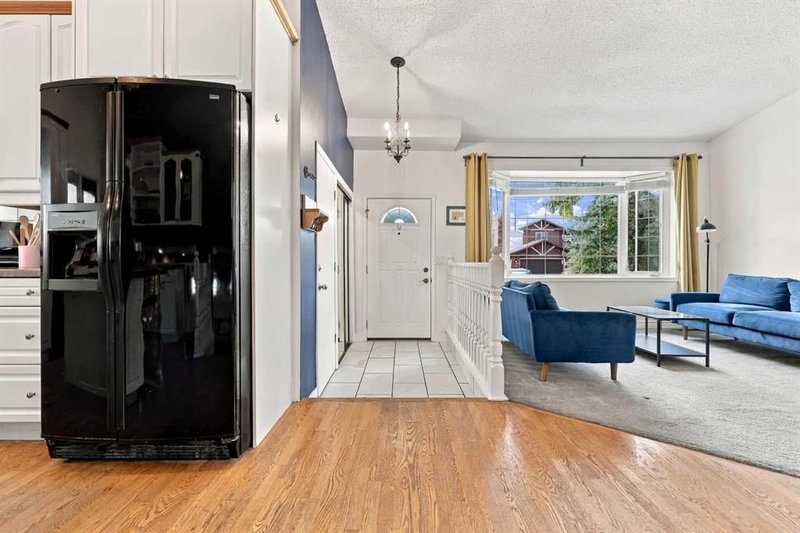 71 Hawkhill Way NW, Hawkwood — interior photo