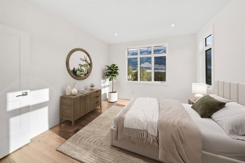 310 - 10 Cascade Ridge