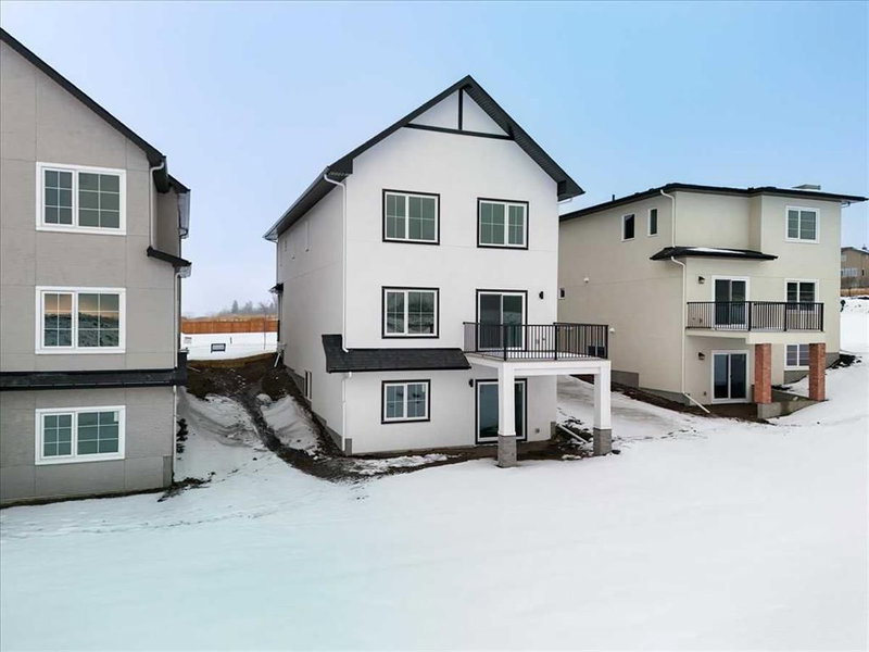 7 Lakewood Way