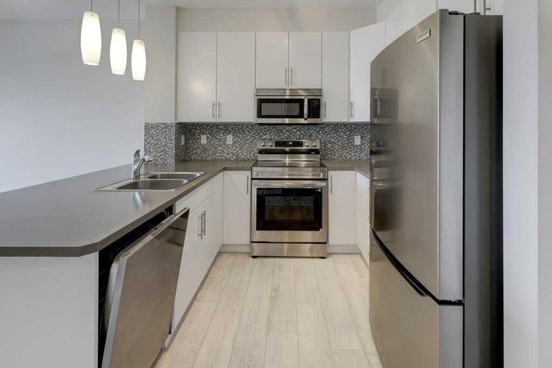 307, 207 Sunset Drive, Sunset Ridge — interior photo 7