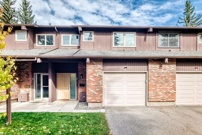 4 - 2323 Oakmoor Drive SW