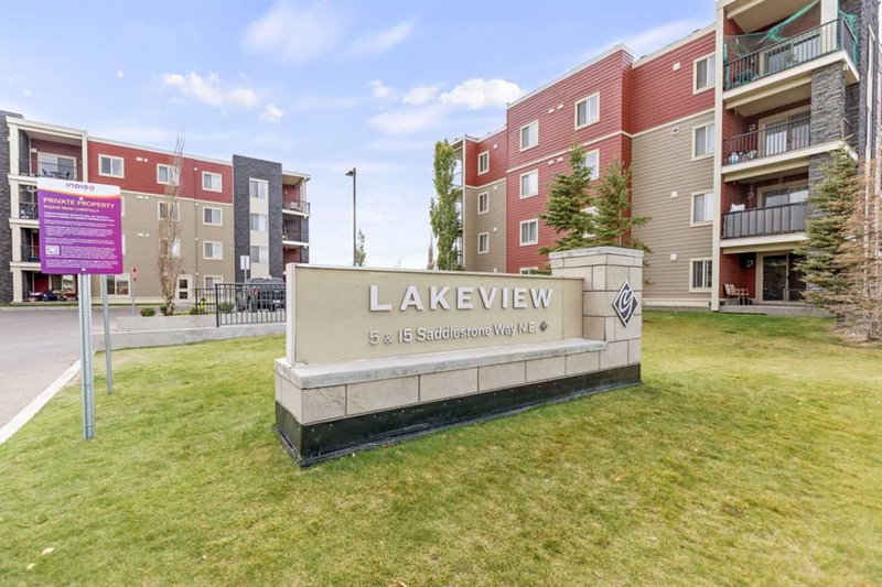 210 - 15 Saddlestone Way NE