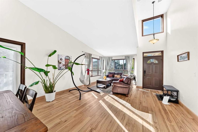 50 Hawkbury Close NW, Hawkwood — interior photo