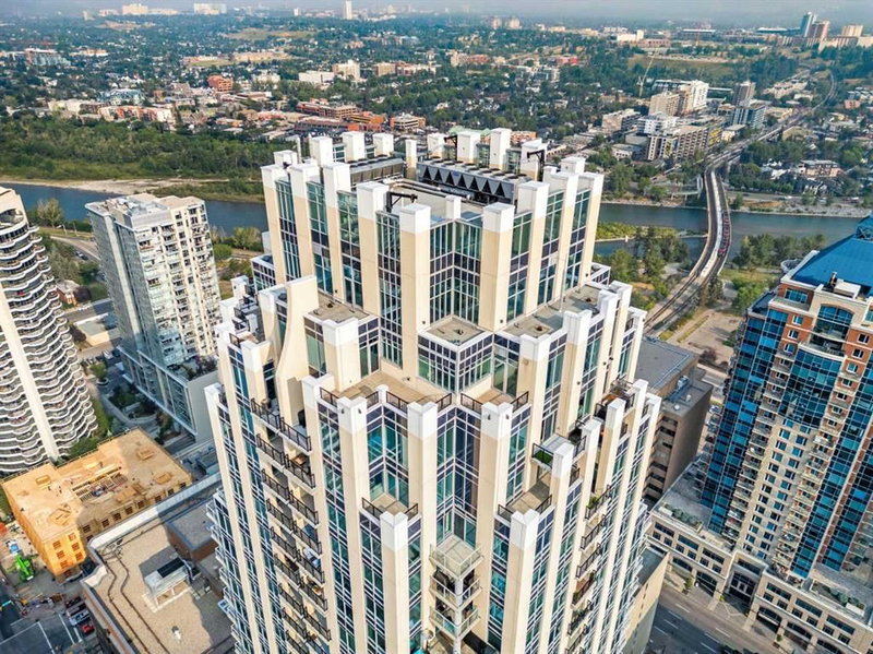 3202, 930 6 Avenue SW — listing photo