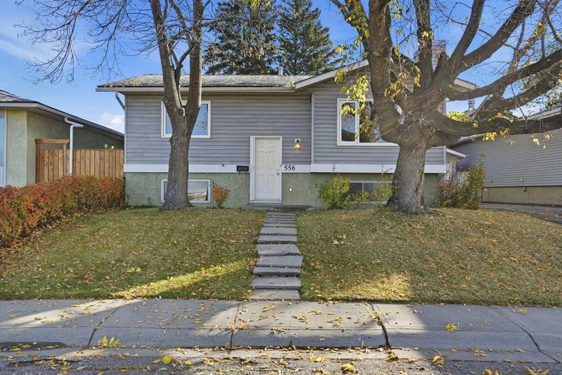 556 Lysander Drive SE