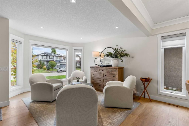 106 Chapala Close SE