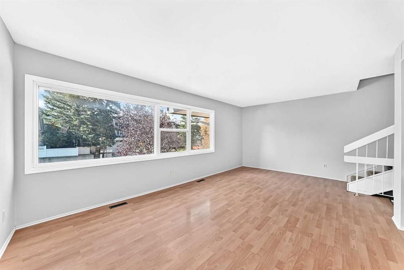 410 Brae Glen Crescent SW, Braeside — interior photo 6