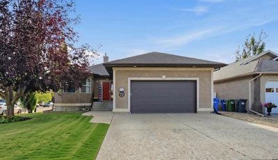125 Ainsworth Crescent