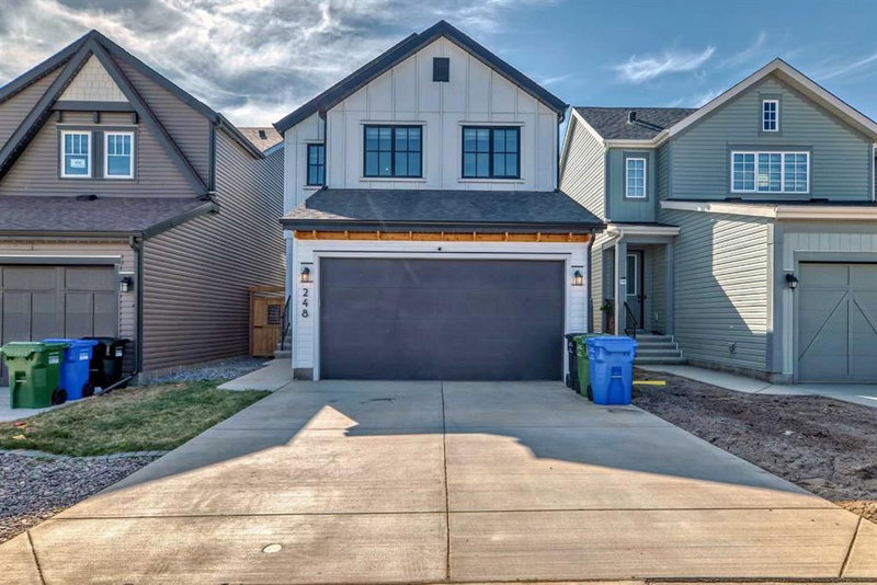 248 Lavender Manor SE