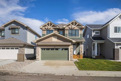 312 Montrose Crescent SE