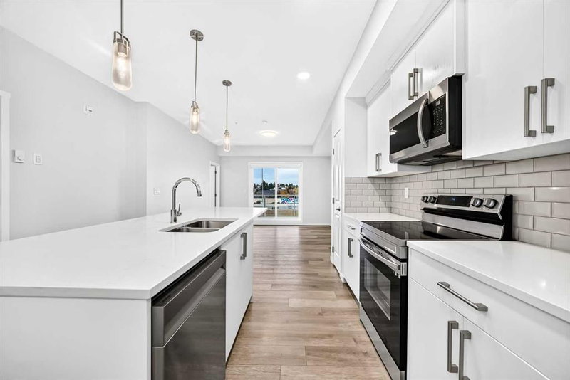325, 360 Harvest Hills Way NE, Harvest Hills — interior photo