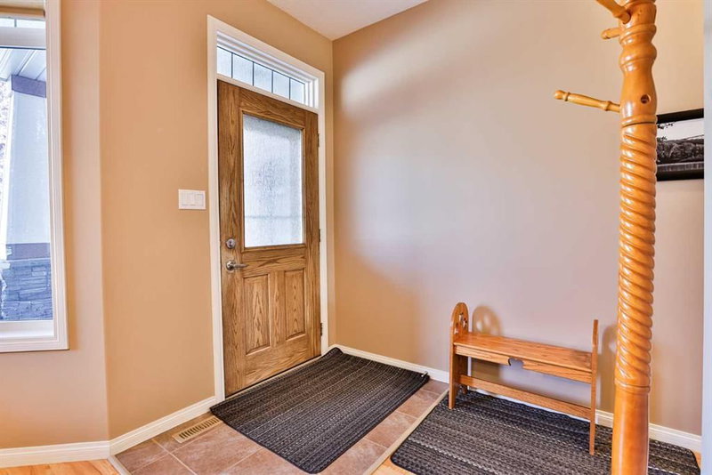 8 - 150 Fairmont Road S