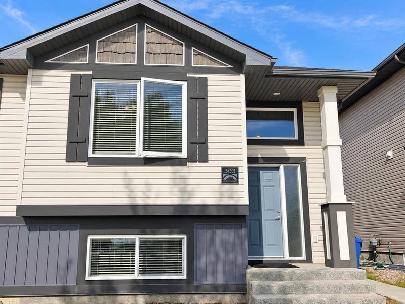 303 Coalbanks Boulevard W