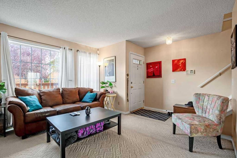 237 Mt Aberdeen Circle SE, McKenzie Lake — interior photo