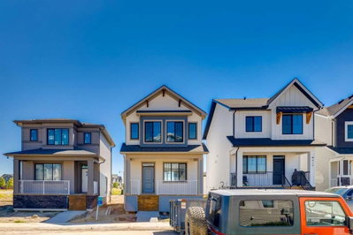 416 Montrose Crescent SE