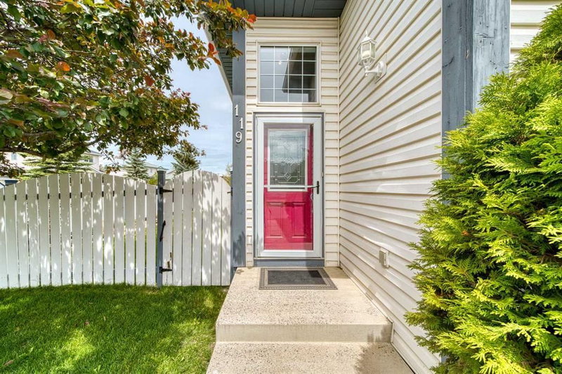 119 Applemont Close SE, Applewood Park — photo 3