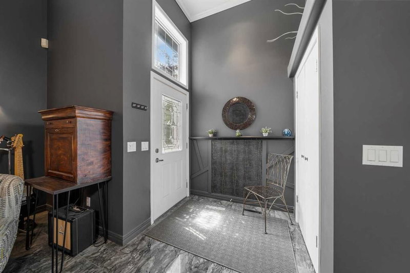 119 Applemont Close SE, Applewood Park — interior photo