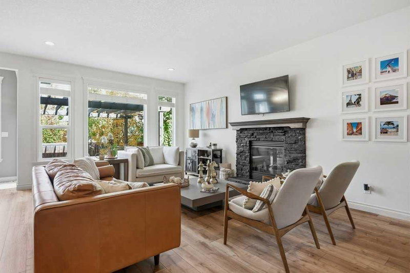 165 Aspenshire Crescent SW