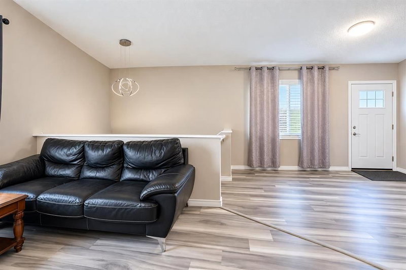 76 Martinbrook Link NE