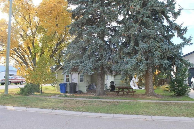 136 1st Street W