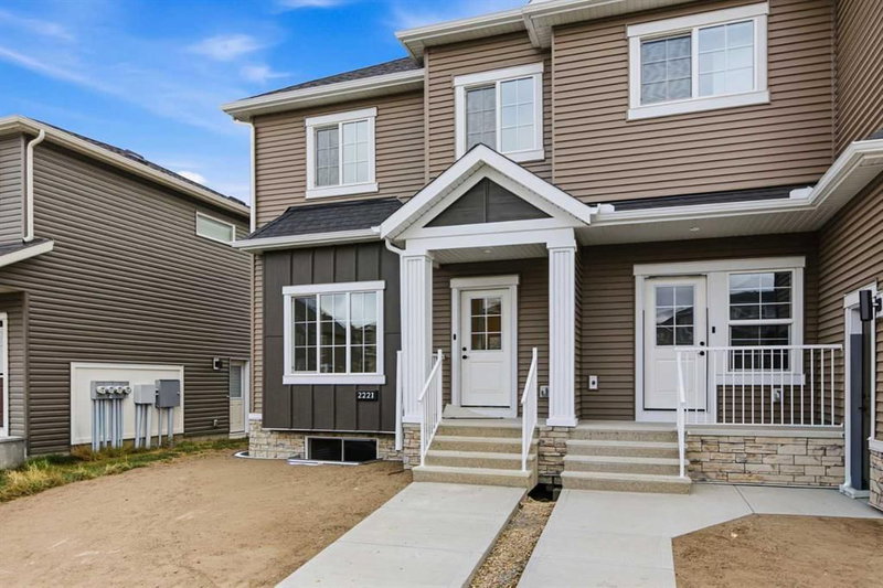 2221 Bayview Drive SW