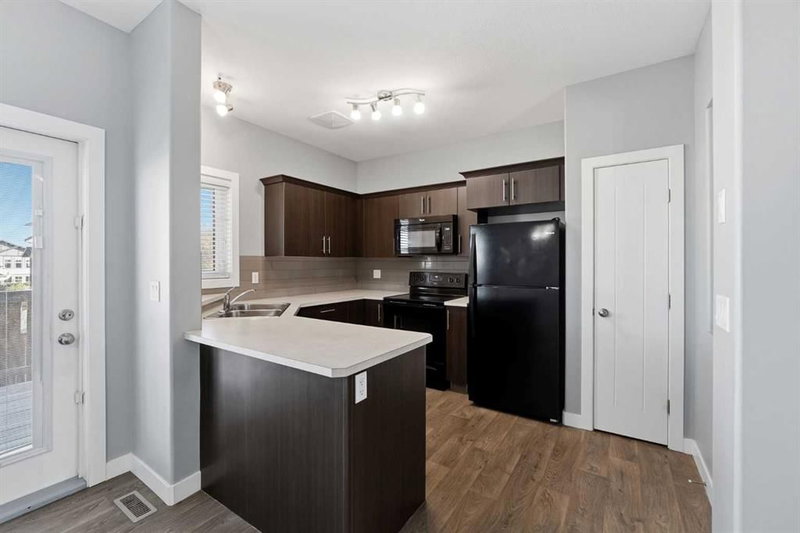 27 Rowberry Court