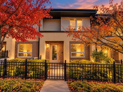 37 Aspen Hills Common SW