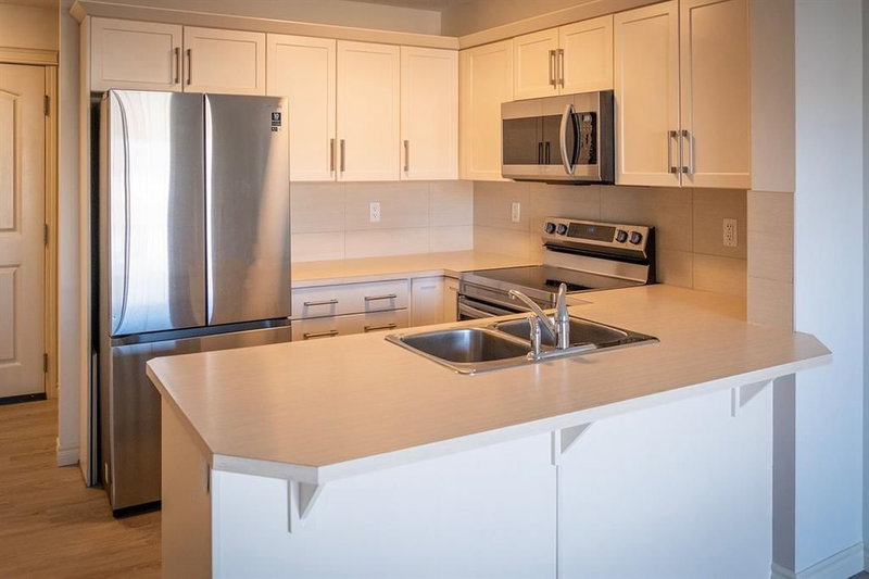 204 - 304 Cranberry Park SE