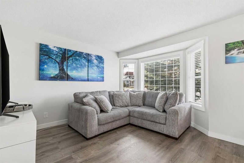 2003 Country Hills Circle NW