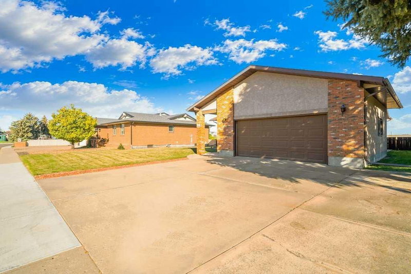 80 East Glen Drive SE
