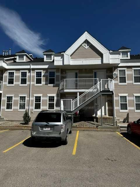 423 - 103 Strathaven Drive