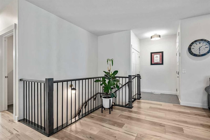 195 Riverwood Crescent SW