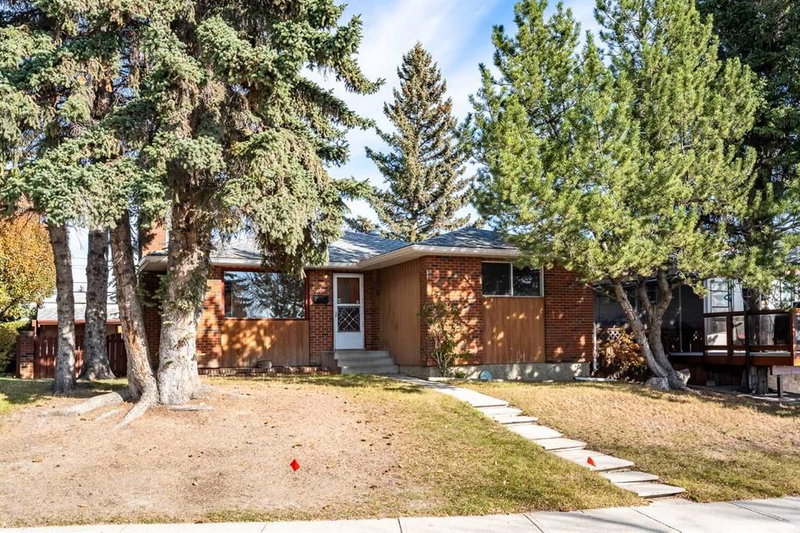 20 Blackthorn Place NE