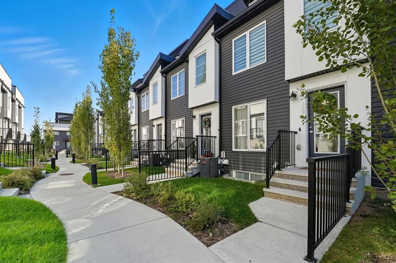 102 - 474 Seton Circle SE