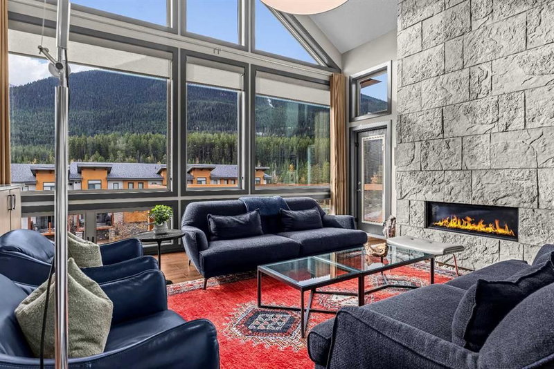404 - 105 Stewart Creek Rise SW