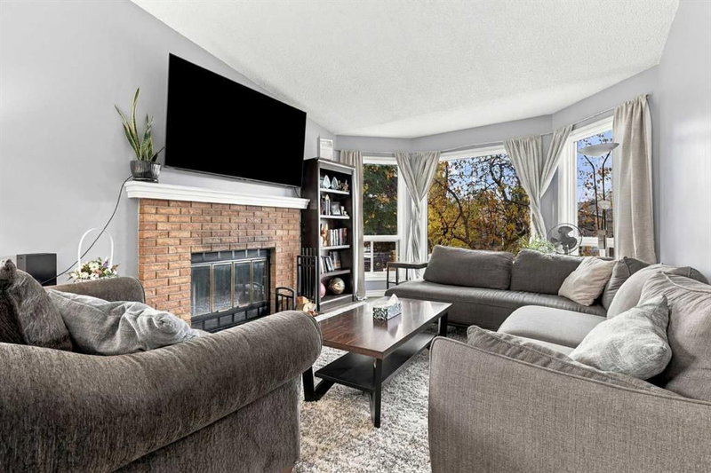 16 Mckenna Place SE