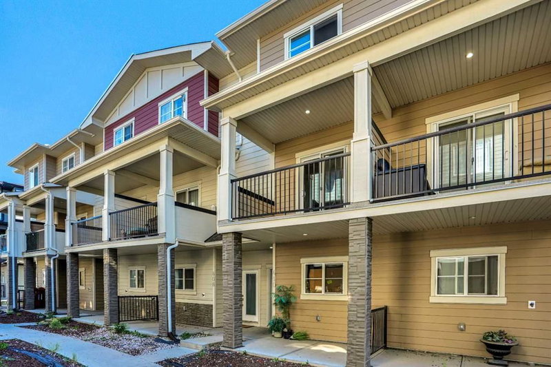 410 - 95 Skyview Close NE