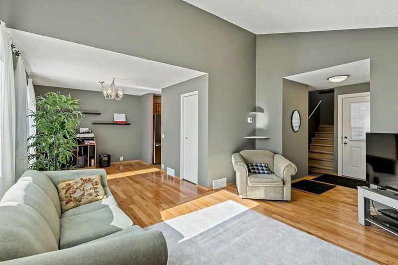 28 - 76 Cedardale Crescent SW